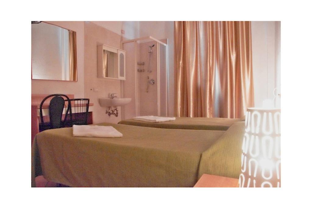 Hotel Alba Milaan Kamer foto